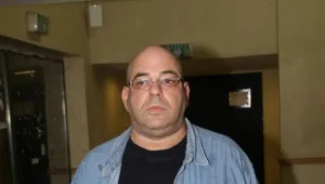 קופמן עצבני: תובע 800 אלף ש"ח מרדיו ת"א