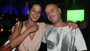 דנה ספקטור נגד גיליון היפים והנכונים של פנאי פלוס