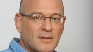 חדשות 10 מציגה: "מבקר המערכת"