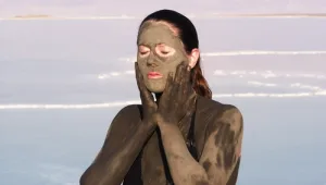 במקום הכי נמוך בעולם: נופש ברמה גבוהה