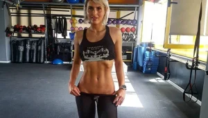 סודות הבטן החטובה של לירון דנוביץ'