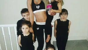 תופעה: האם ל-5 מקבלת בקשות מגברים לטיפים שנשותיהם יראו כמוה