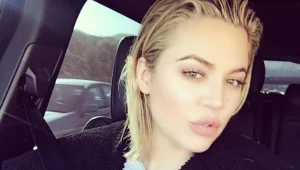 חלומה הרטוב של כל אישה: כך נראה בדיוק ארון בגדי הכושר של קלואי קרדשיאן