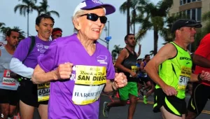 לא ייאמן: בת 92 סיימה מרתון