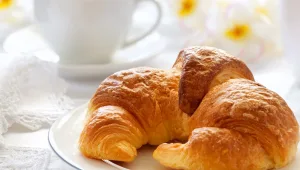 מיישרים את צרפת: קרואסונים ישרים באנגליה משגעים את הצרפתים