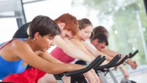 חיים בריא: עד כמה אירובי מדרגה או ספינינג עוזר להרזיה?
