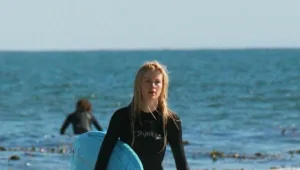 אירלנד בלדווין כבר גולשת, ואתן?