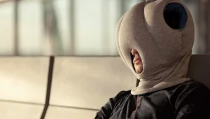 כך צריך לישון: כרית יען שמכסה את כל הראש