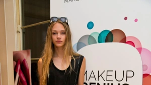 הלם: סתיו שטרסנקו מחליף את צבע השפתון