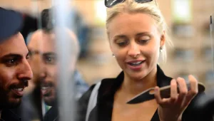 למה צריכה לי לוי סכין וגז מדמיע?