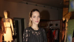 כמה כסף המפורסמות מוציאות על בגדים?