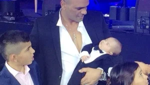 בכורה: אייל וליאם גולן בדואט!