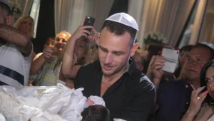 דוד מושיק עפיה בפעולה