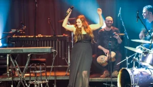 רגע לפני הלידה: קרן פלס משתוללת