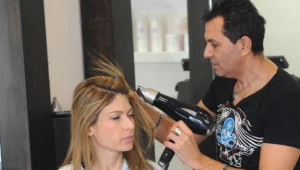 מה השיער של דפנה שחר מנסה להגיד לנו?