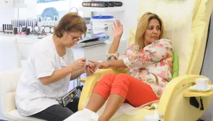 הי"ד: אוסי ופיפי נפרדות מהציפורניים