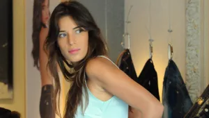 הישבן של נטלי דדון בונה סוכה