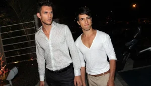 החבר של הראל סקעת מפטפטת