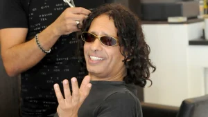 יזהר כהן תלתלים שחורים