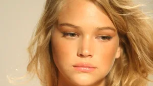 אסתי גינזבורג בדרך לשלילה