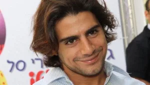 ג'קי חוזר למגרש