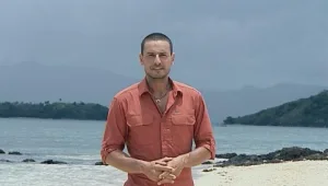 גיא זוארץ חולק חוויות מהאי