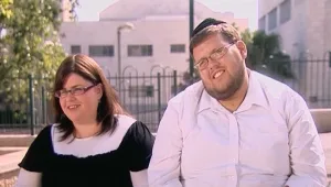 מאה שערים מחבקת את מלכי ופישל