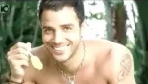 מה עושה גיא אריאלי בקמפיין לתיירות גייז בספרד?