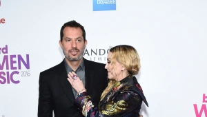 גיא עוזרי, המנהל של מדונה, מתחתן - אילו כוכבים יגיעו?