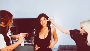 לחץ חברתי: קיילי ג'נר בטוחה שהיא שמנה