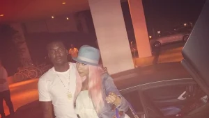 בר רפאלי, מאחורייך: ניקי מינאז' התארסה