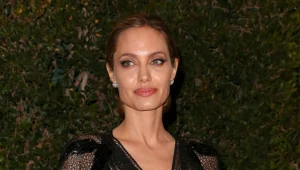 אנג'לינה ג'ולי עברה כריתת חצוצרה ושחלות