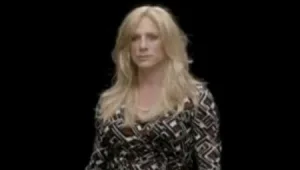 דניאל קרייג עושה דראג