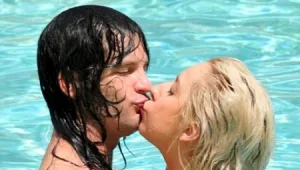 ליידי גאגא בדרך לחופה?