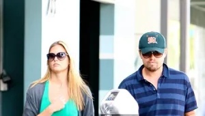 ליאונרדו דיקפריו מודה: "בר רפאלי היא בת זוגי"