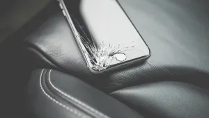 מבחן הריסוק: האם נוזל הפלא להגנה על מסך הסמארטפון אכן עובד?