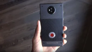 Red Hydrogen One: הצצה ראשונה לסמארטפון המסקרן בעולם