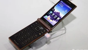 סמסונג מציגה טלפון צדפה יוקרתי