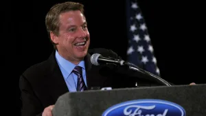 בילי פורד ישוב לקבל שכר