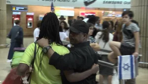 "סוג של נחמה שמקלה על האבל": אחותו של סלמון טקה עלתה לארץ