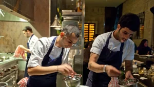 סערה ברשת: "את לא רצויה במסעדה שלנו, ולא אנשים מסוגך"