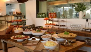 טסים לחופש? כך אוכלים נכון בחופשה בחו"ל