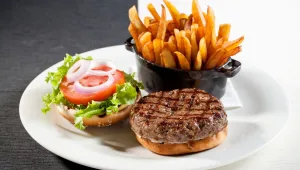 צפו: איך יודעים שהמבורגר באמת בריא?