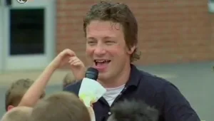 הסתבך: ג'ימיי אוליבר בפליטת פה מביכה