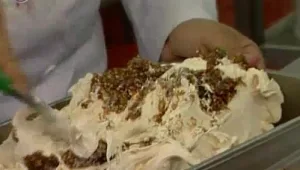 הכירו את טעמי הגלידות החדשים: חרוסת ומצה עם שוקולד