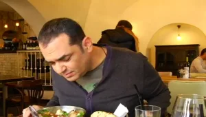 זהב רק בקירות או גם באוכל? • ניב גלבוע ב"מלה ביסטרו" בירושלים