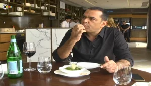 היפנית מלונדון • ניב גלבוע ב"דיינינגס"