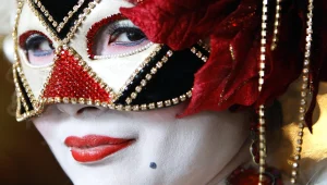 חופשה צבעונית - קרנבל המסכות של ונציה