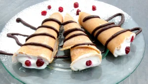 מתכון לקונוס בלינצ'ס במילוי גבינה ושוקולד