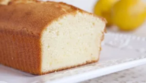מתכון לעוגה בחושה של ריקוטה ולימון
